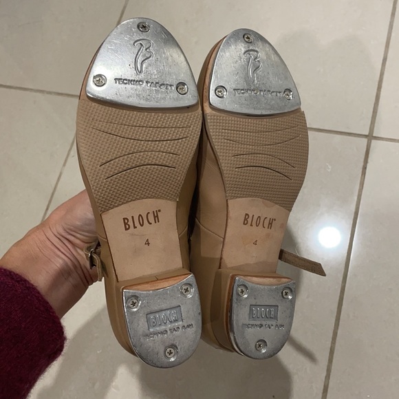 2 pairs of dance shoes 🩰 Tap and Jazz - Picture 2 of 8